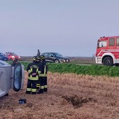 Fuori strada con l'auto, ricoverato al Sant'Andrea