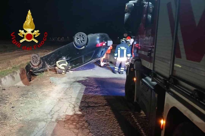 Incidente a Pezzana, auto fuori strada