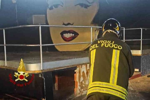 Incendio all'ex Due, indagini in corso