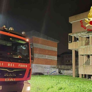 Via Egitto, un ferito per il crollo di calcinacci da una palazzina Atc