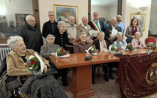 Cigliano, festa per i 21 che hanno raggiunto il traguardo dei 90 anni