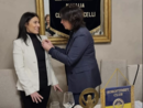 La Presidente Lucia Ruzzante ha appuntato la spilla Soroptimista alla dottoressa Sara Marchisio.