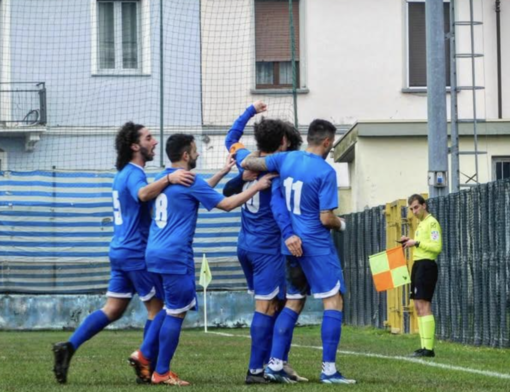 Brugnera, del Trino, festeggiato dai compagni