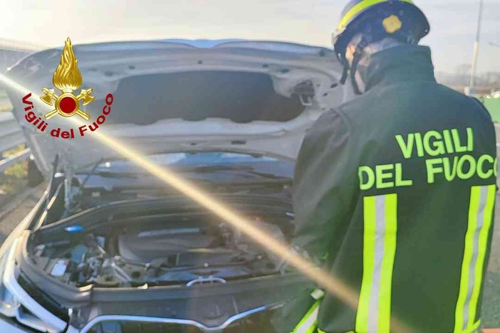 Incidente sulla A4: intervengono i Vigili del Fuoco