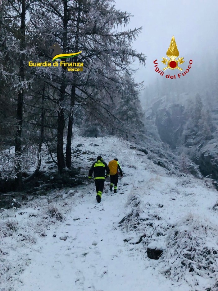 Dispersi sotto la neve sul sentiero per il rifugio Massera