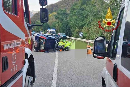 Incidente a Roccapietra, capottata una delle auto - foto