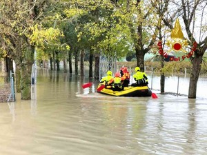 Da Vercelli a Reggio Emilia per soccorrere gi alluvionati - FOTO