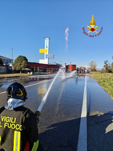 Incidente sulla Tangenziale, giornata di lavoro per mettere in sicurezza e rimuovere i mezzi