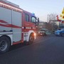 Incidente in città, una persona incastrata tra le lamiere