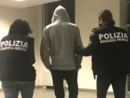 In casa un supermercato della droga: in arresto un 33enne