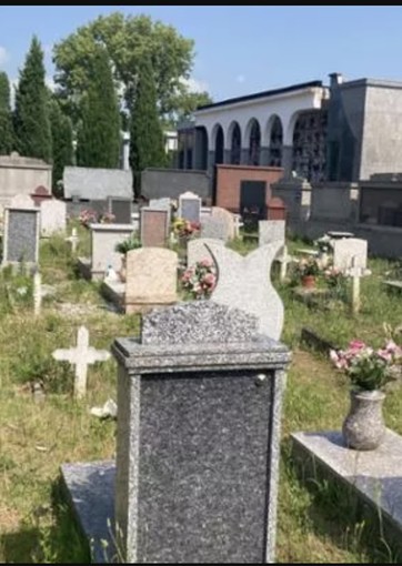 Cimiteri e decoro urbano: l'affondo della Lega