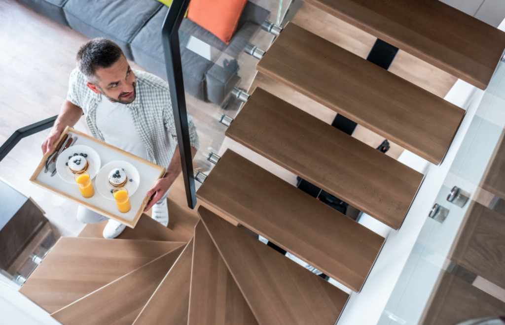 Come scegliere bene la scala a chiocciola di legno per casa 