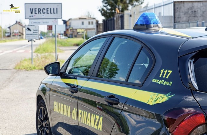 Due immobili, auto, denaro, opere d'arte e gioielli: confiscati beni per 1,4 milioni a due condannati