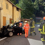 Auto contro un muro, due sorelle perdono la vita: tragedia in Valle Cervo