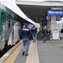 Uomo travolto da un treno alla stazione di Novara: ferito alle gambe