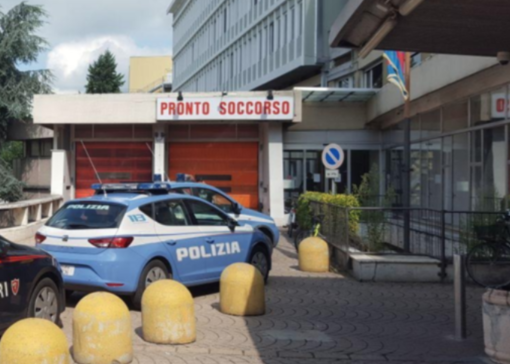 Medico aggredito al Sant'Andrea: due donne in arresto, la solidarietà dell'Ordine