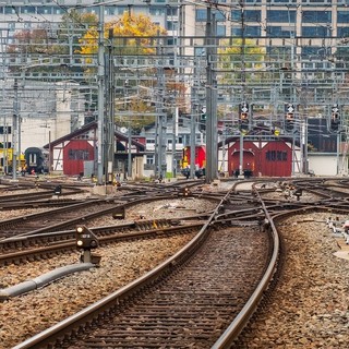 L’amianto corre e uccide sui binari delle Ferrovie: condanna per INAIL